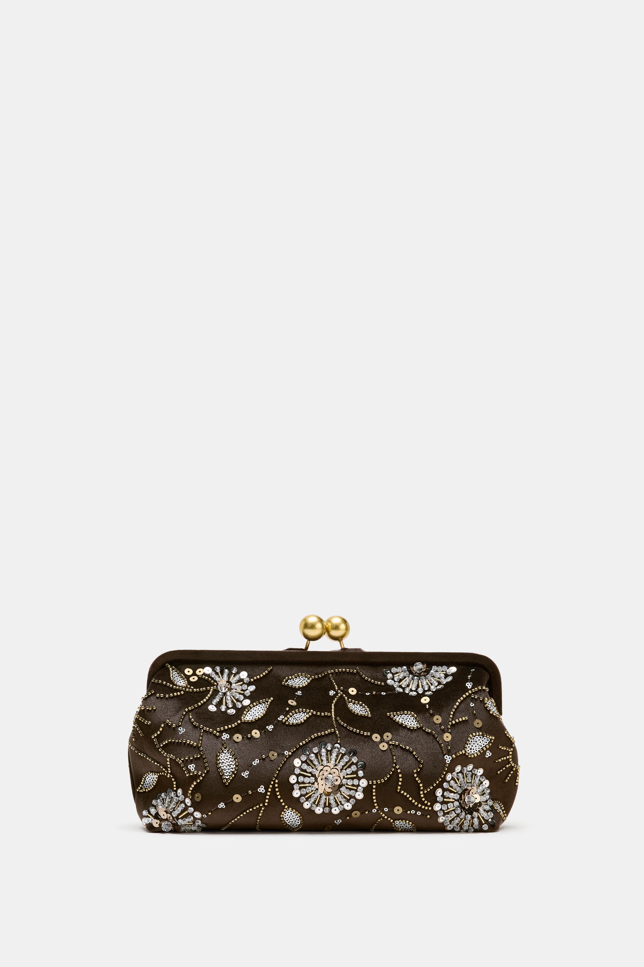 APPLIQUÉ CLUTCH BAG